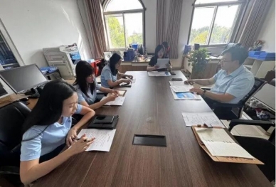 伊金霍洛旗惠众融资担保有限责任公司召开业务经营分析会