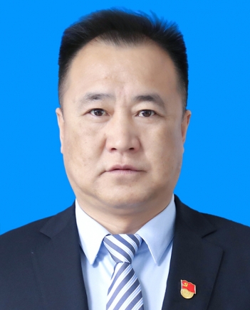 顶峰 监事会主席