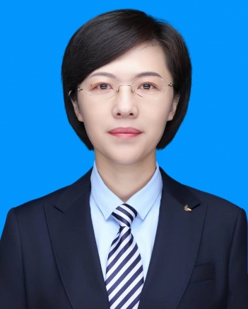 张霞 党委委员、、副总经理