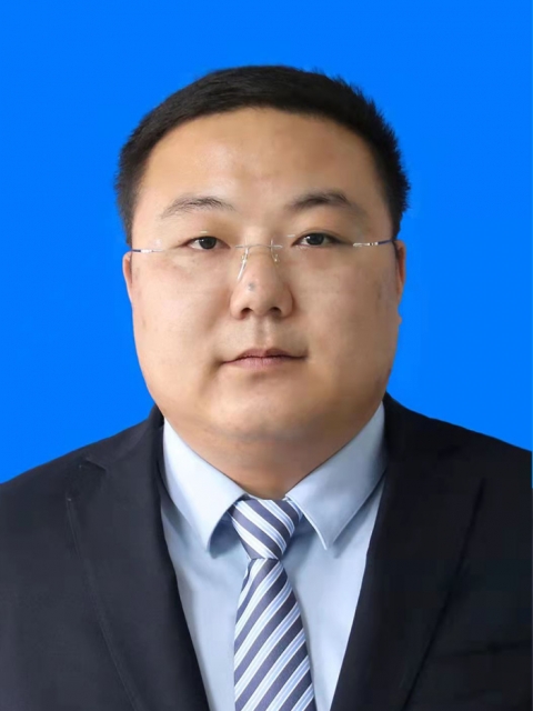 白旭  副总经理