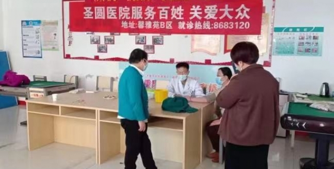 爱心三月学雷锋，，社区义诊送温暖
